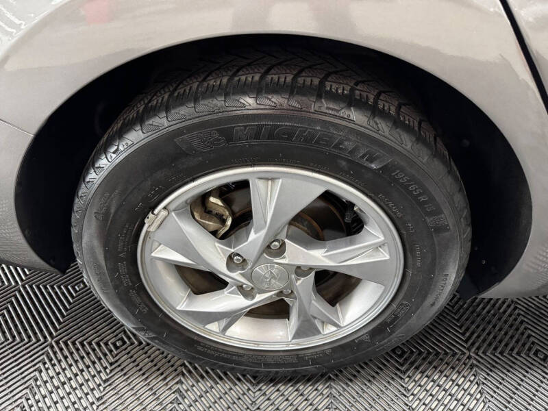 2021 Hyundai Elantra SE