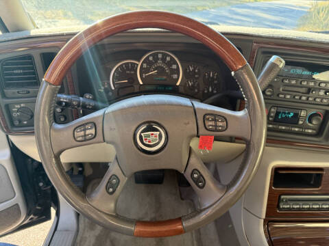 2004 Cadillac Escalade