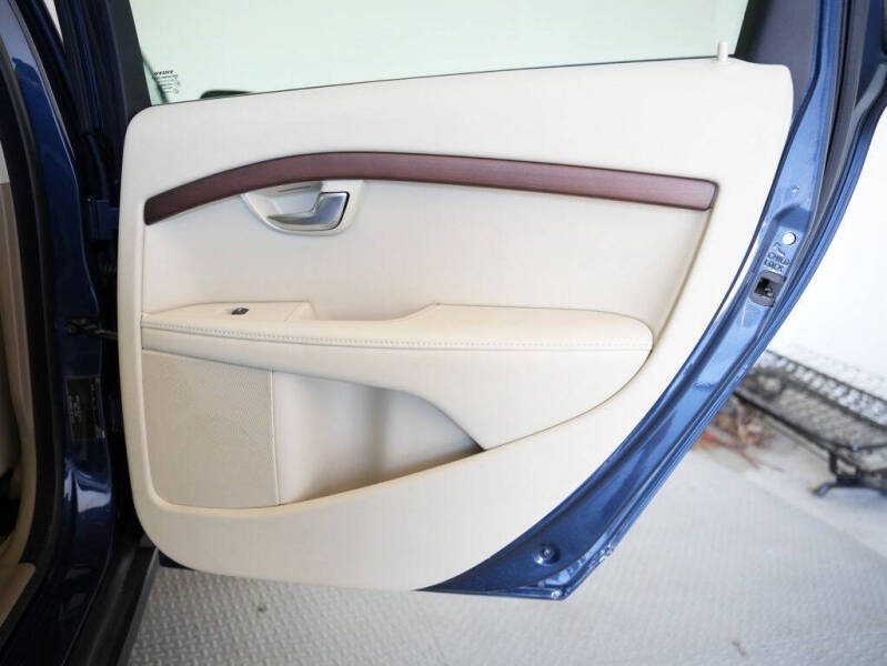 2011 Volvo XC70 3.2