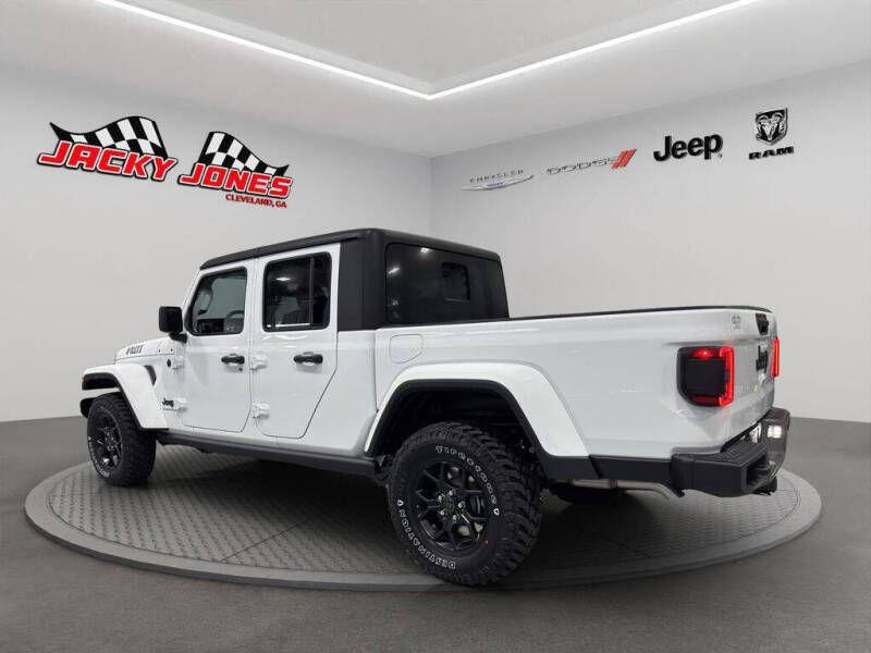 2025 Jeep Gladiator Willys