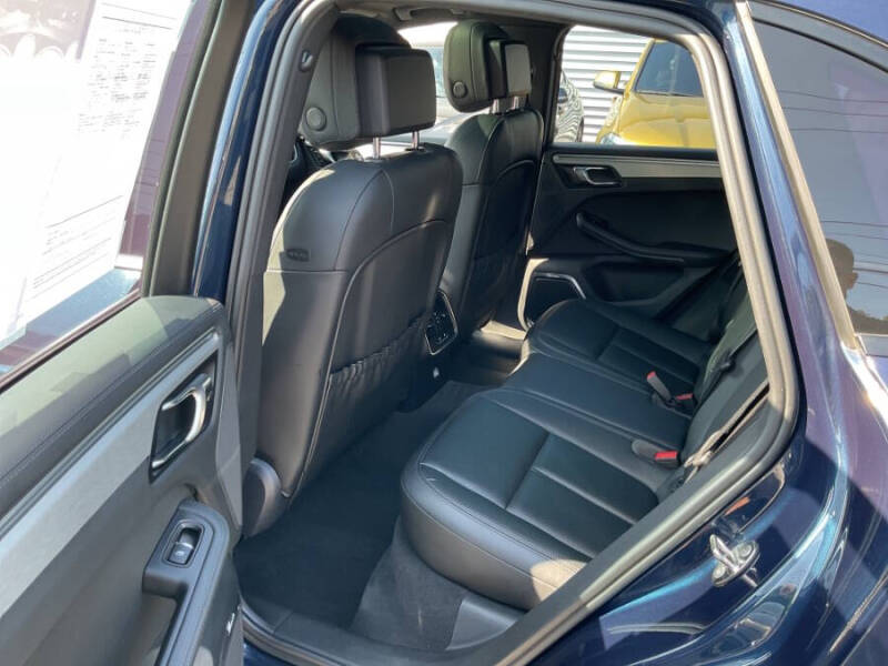 2015 Porsche Macan S