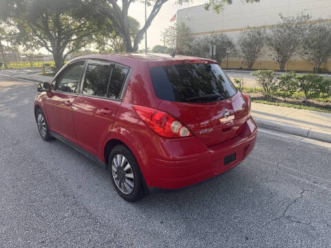 2010 Nissan Versa 1.8 S