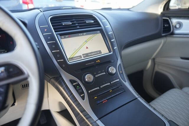 2019 Lincoln Nautilus Black Label