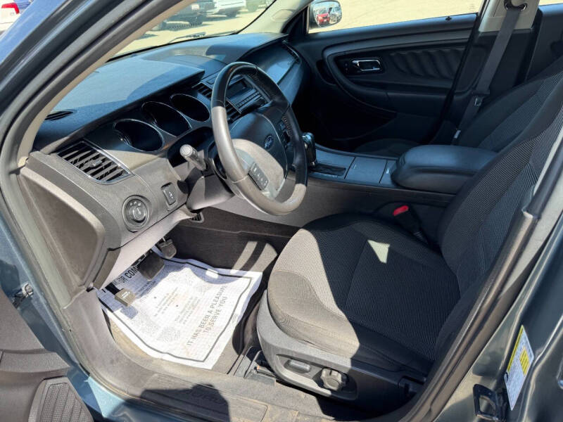 2010 Ford Taurus SEL