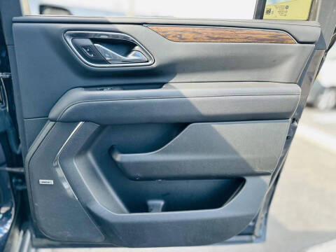 2023 Chevrolet Suburban Premier