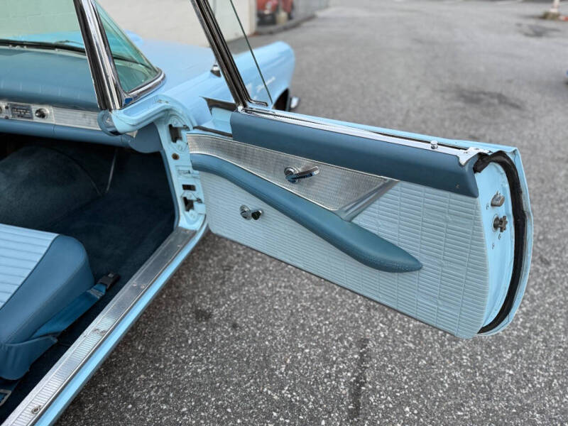 1957 Ford Thunderbird