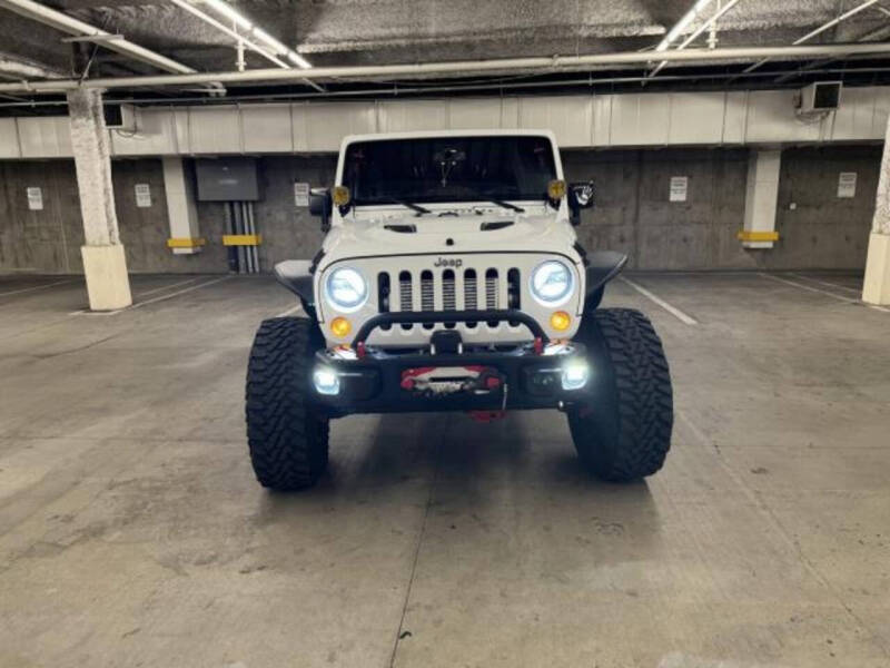 2016 Jeep Wrangler Unlimited Rubicon's photo