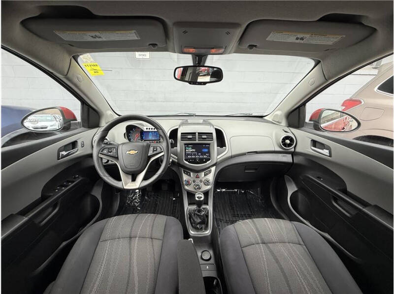 2014 Chevrolet Sonic LT Manual