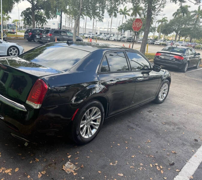 2016 Chrysler 300 C