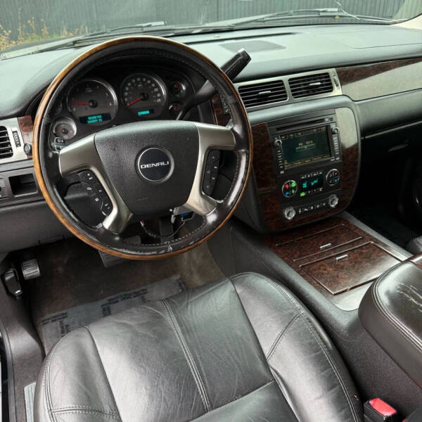 2007 GMC Yukon XL Denali