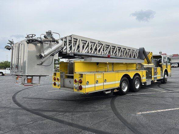 1988 Sutphen Ladder