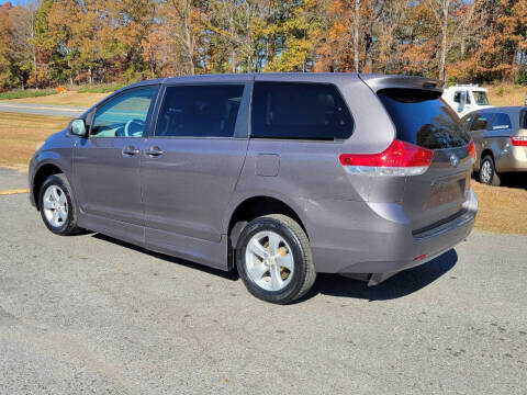 2011 Toyota WHEELCHAIR VAN