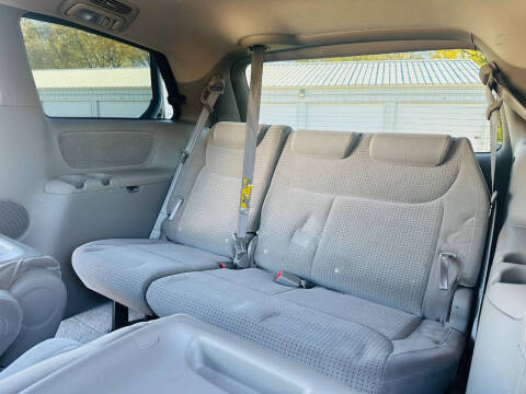 2006 Toyota Sienna LE 7 Passenger