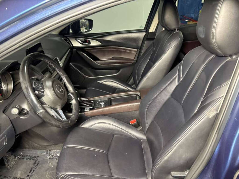 2018 Mazda MAZDA3 Touring