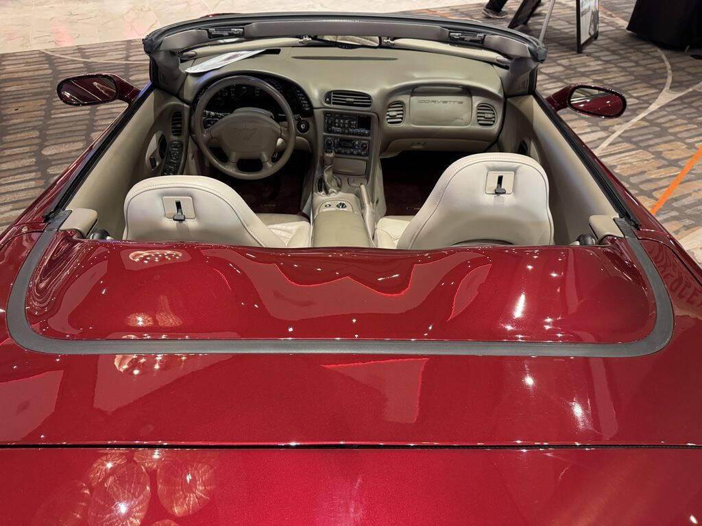 2003 Chevrolet Corvette 9