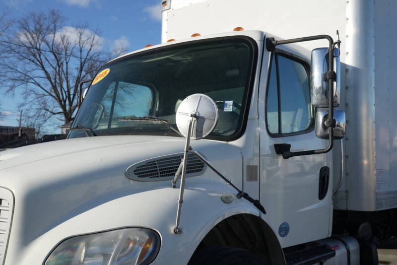 2015 Freightliner M2 106