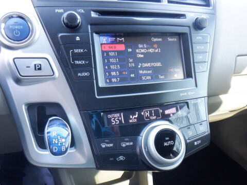 2013 Toyota Prius v Five