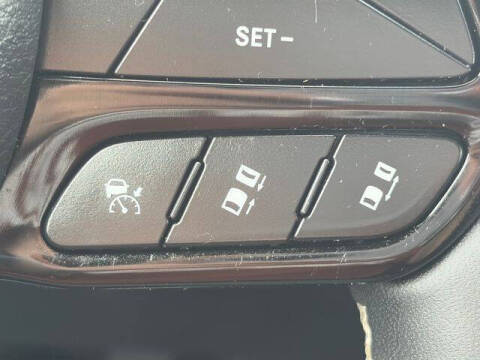 2024 Chrysler Pacifica Plug-In Hybrid Select