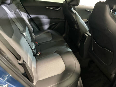 2025 Kia Niro Plug-In Hybrid EX