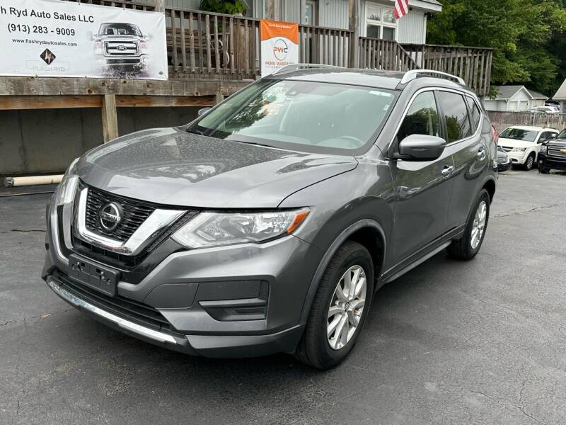 2019 Nissan Rogue for sale at Flash Ryd Auto Sales in Kansas City KS