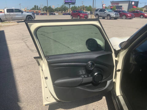 2017 MINI Hardtop 4 Door Cooper