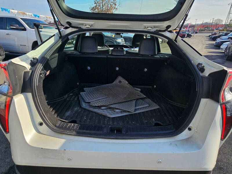 2018 Toyota Prius Three Touring