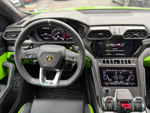 2024 Lamborghini Urus S