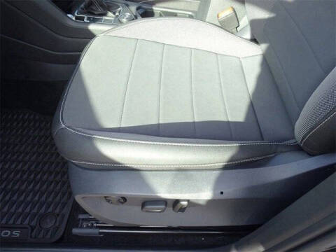 2024 Volkswagen Taos SE 4Motion