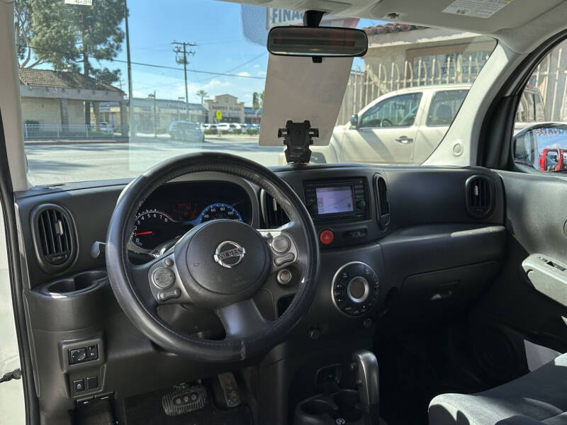 2011 Nissan cube SL photo 9