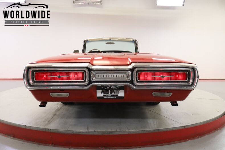 1964 Ford Thunderbird