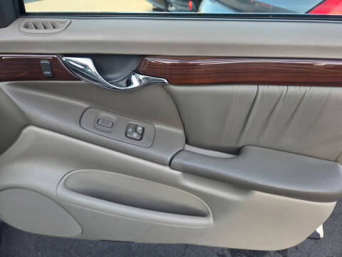 2002 Cadillac DeVille DHS