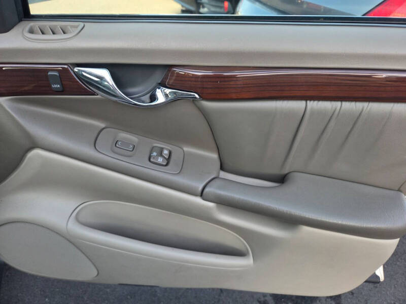 2002 Cadillac DeVille DHS
