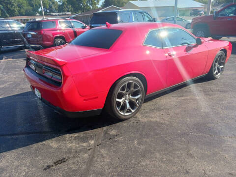 2015 Dodge Challenger SXT Plus