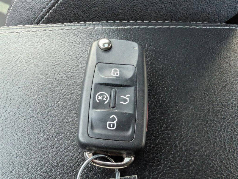 2021 Volkswagen Passat R-Line