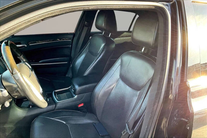 2014 Chrysler 300 C