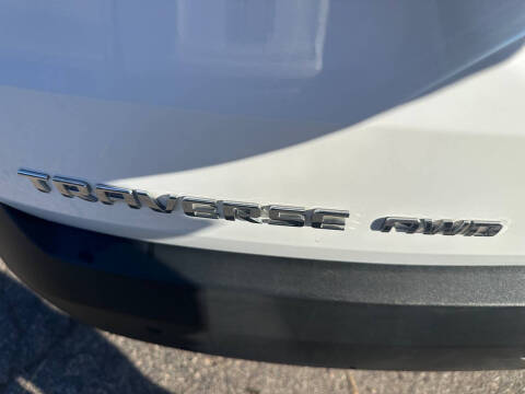 2022 Chevrolet Traverse LT Cloth