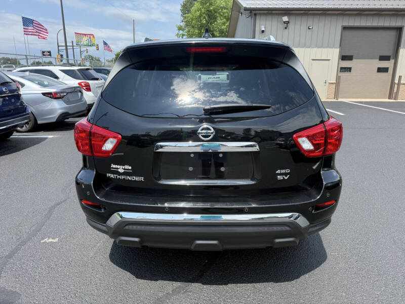 2019 Nissan Pathfinder SV