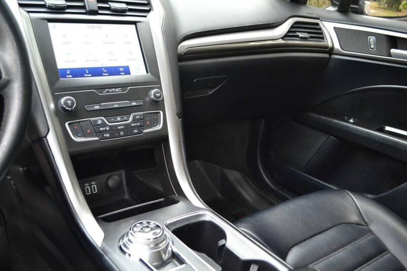 2020 Ford Fusion SEL