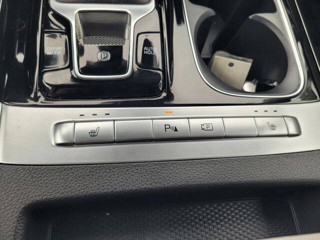 2024 Kia Carnival EX