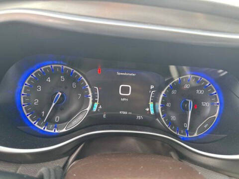 2017 Chrysler Pacifica Touring-L Plus