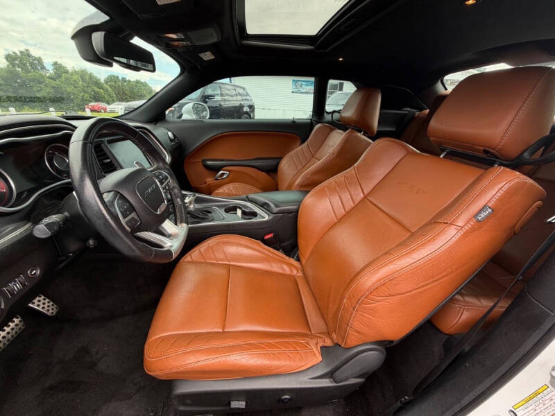 2016 Dodge Challenger SRT 392