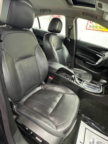 2012 Buick Regal Premium 1