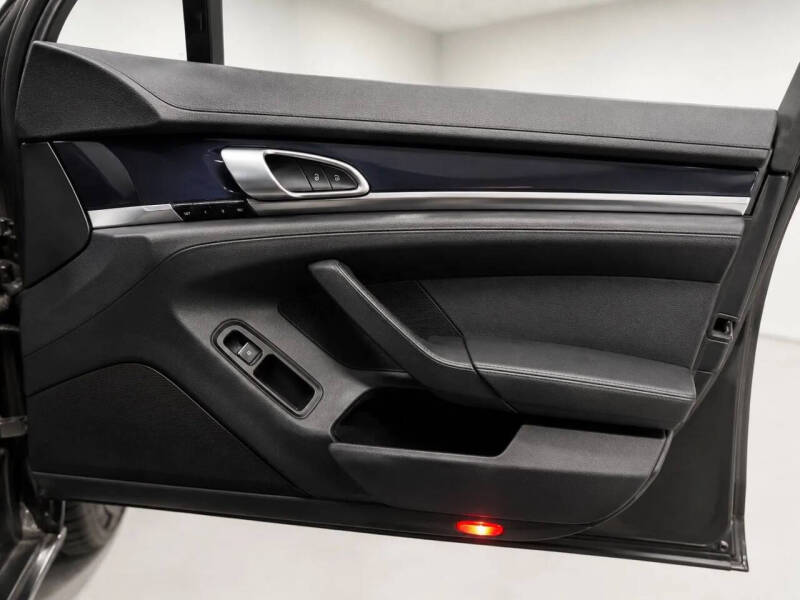 2015 Porsche Panamera