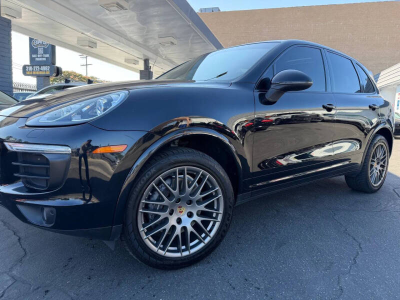 2017 Porsche Cayenne Platinum Edition