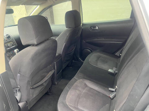 2011 Nissan Rogue S Krom