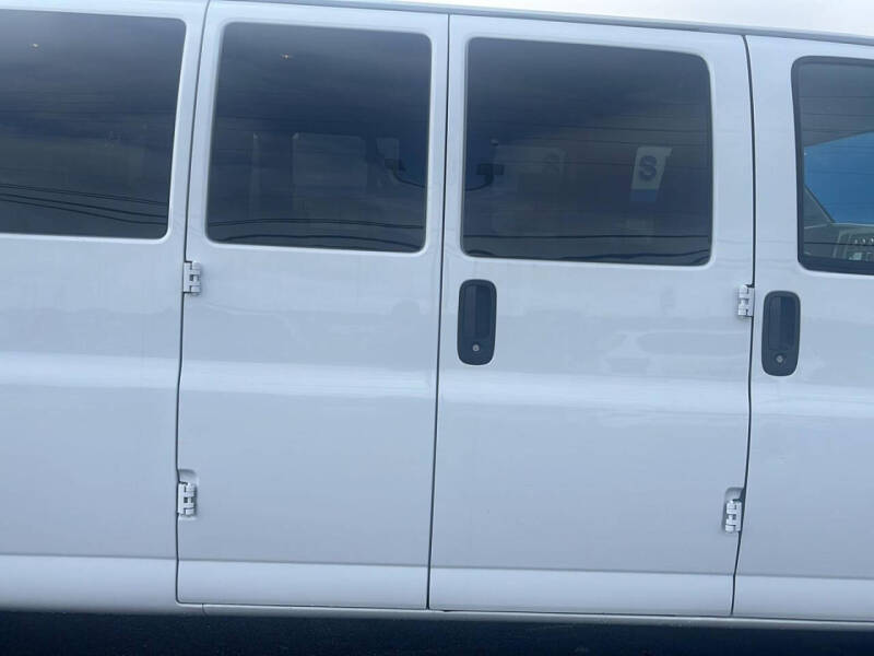 2024 Chevrolet Express LS 3500