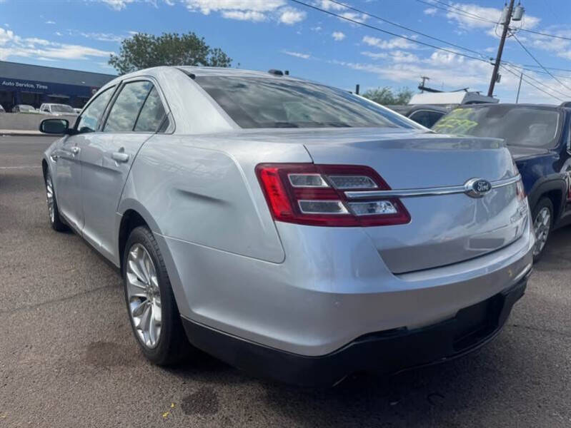 2017 Ford Taurus Limited