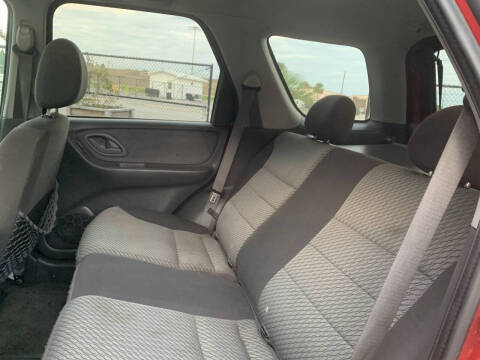 2004 Ford Escape XLT