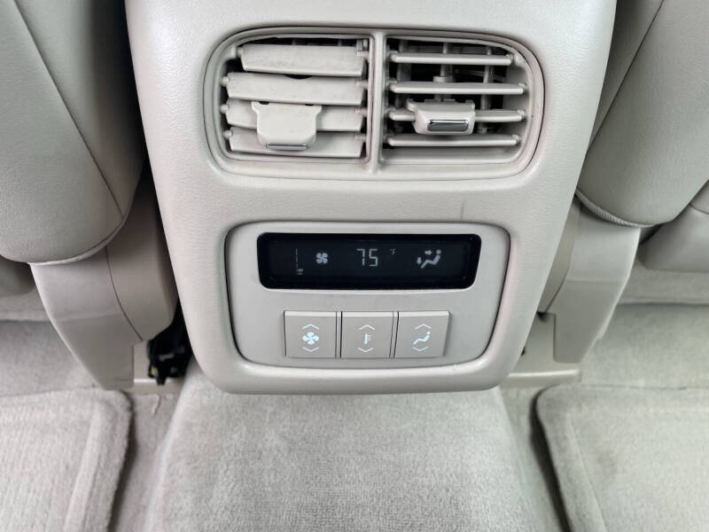 2006 Cadillac DTS Luxury II