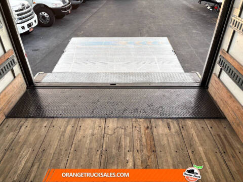 2020 Freightliner M2 106